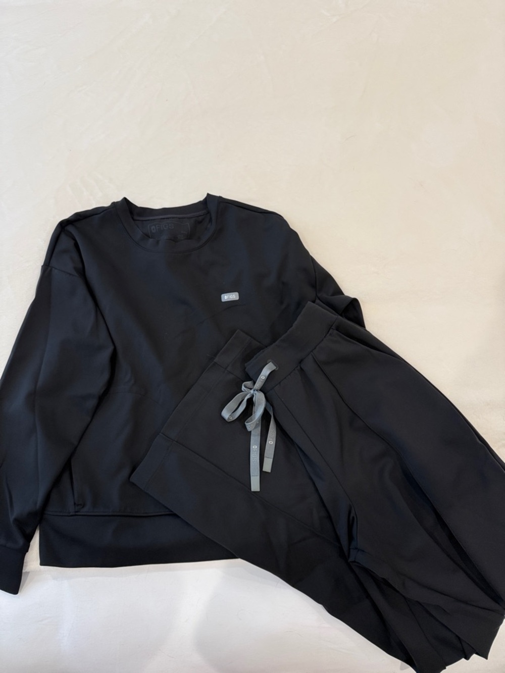 Figs forms Black Cornelia Crew Neck Scrub Top and Pants